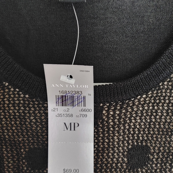 Ann Taylor Petite Sleeveless Top - Picture 3 of 3